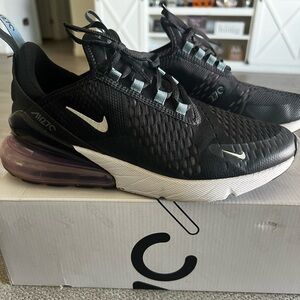 Nike Air Max 270